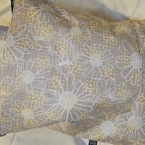 Beyond A Bag Gray And Yellow Floral Tote Bag - Picture 8 of 17